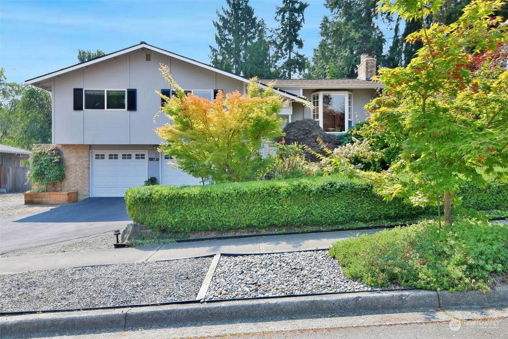 Photo of 5622 173rd Place SW, Lynnwood, WA 98037 (MLS # 2153455)