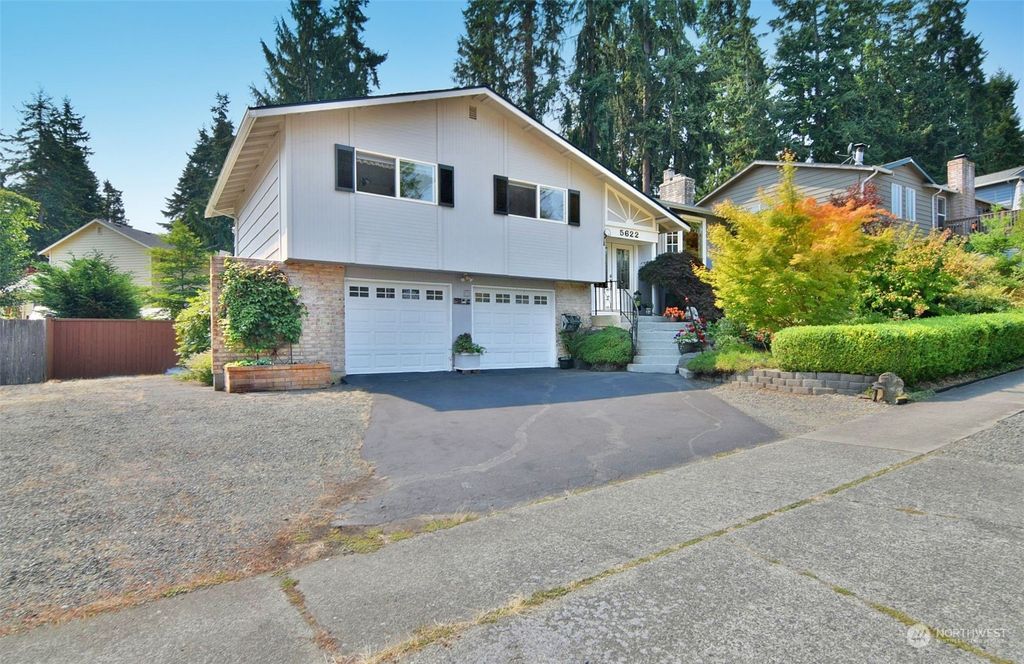 Photo of 5622 173rd Place SW, Lynnwood, WA 98037 (MLS # 2153455)