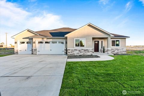 Photo of 6479 Road 3 NE, Moses Lake, WA 98837 (MLS # 2428849)