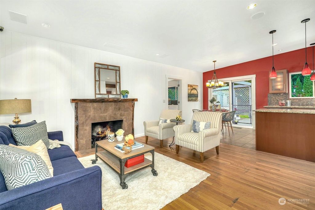 Photo of 20043 96th Avenue NE, Bothell, WA 98011 (MLS # 2011086)