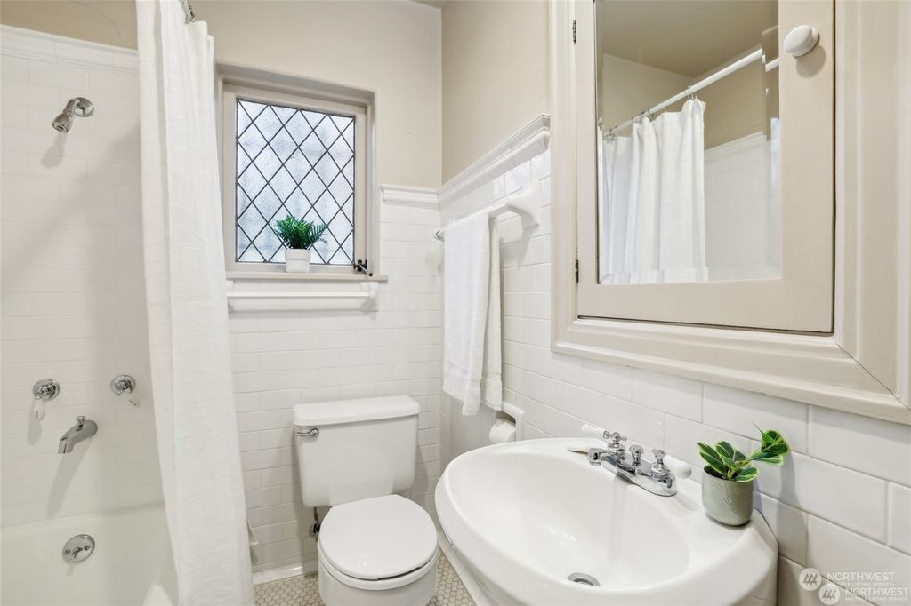 listing image 9367179539882598508