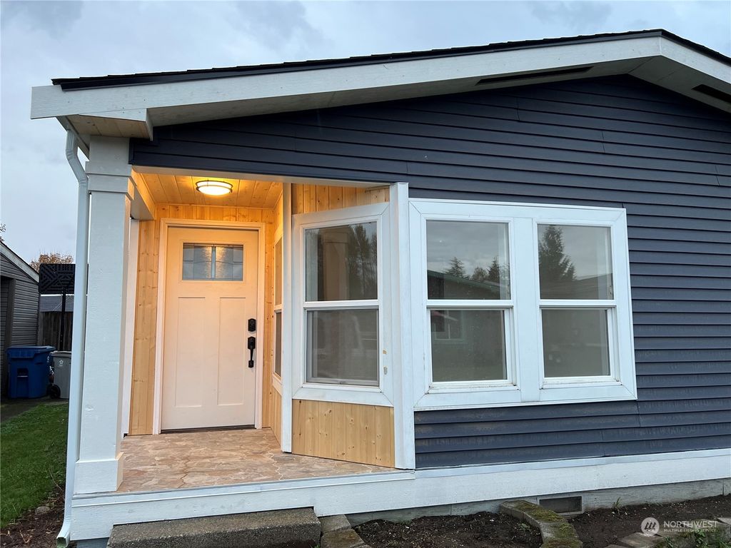 Photo of 27413 148th Place SE #3, Kent, WA 98042 (MLS # 2307768)