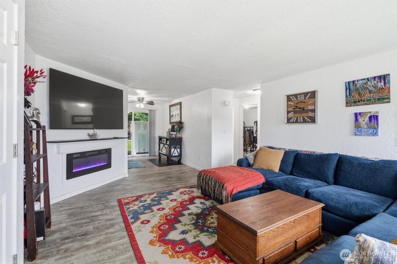 11040 N Skagit Street A & B