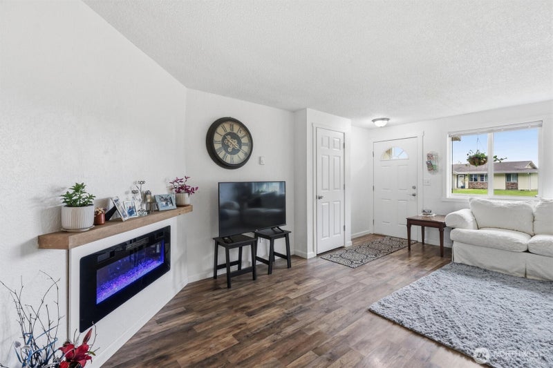 11040 N Skagit Street A & B