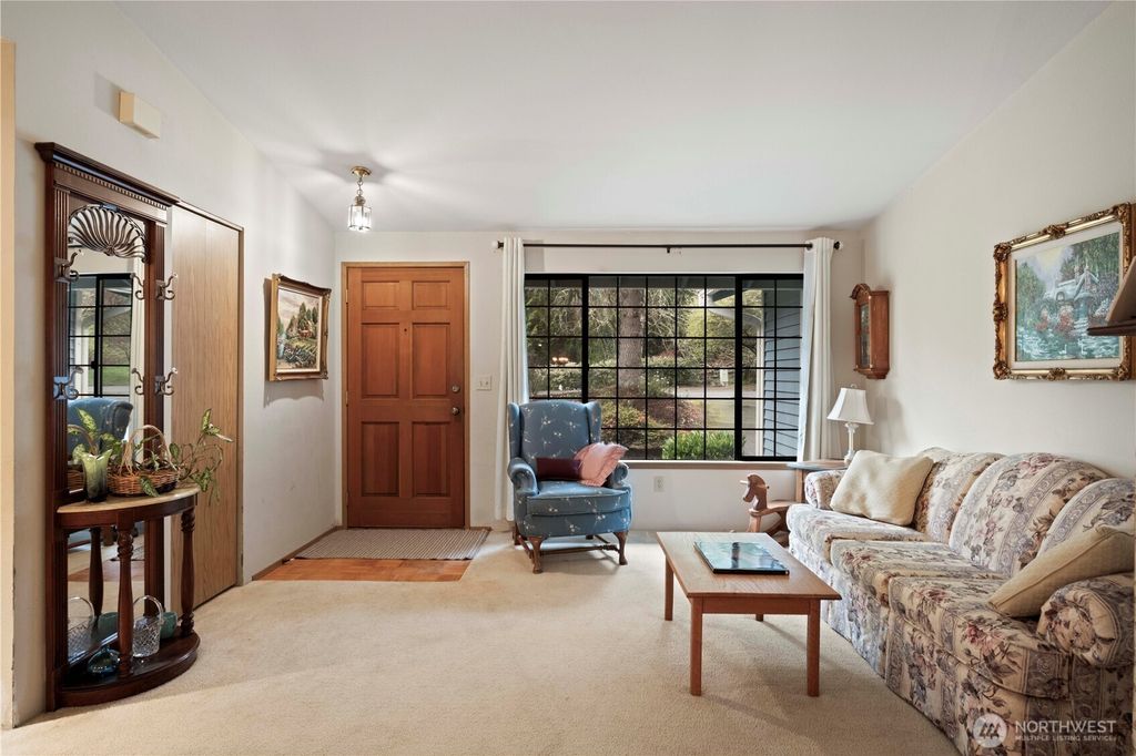 Photo of 22456 NE 18th Street, Sammamish, WA 98074 (MLS # 2508630)