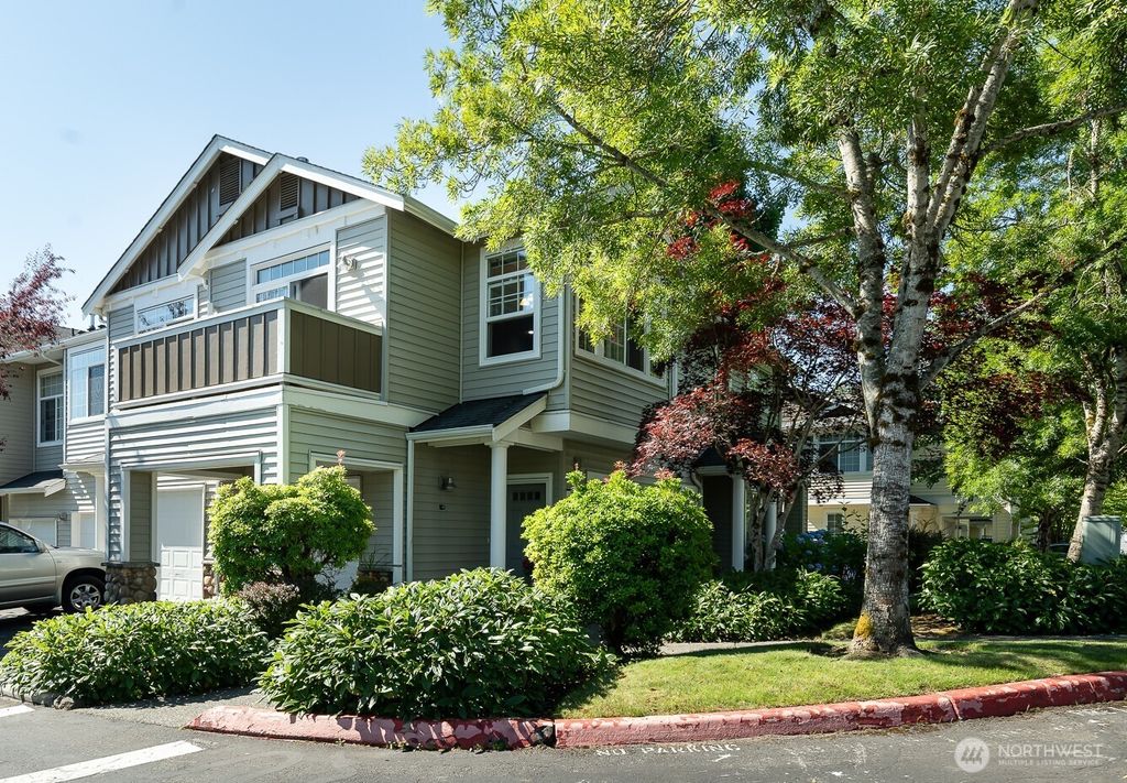 Photo of 1855 Trossachs Boulevard SE #205, Sammamish, WA 98075 (MLS # 2417417)