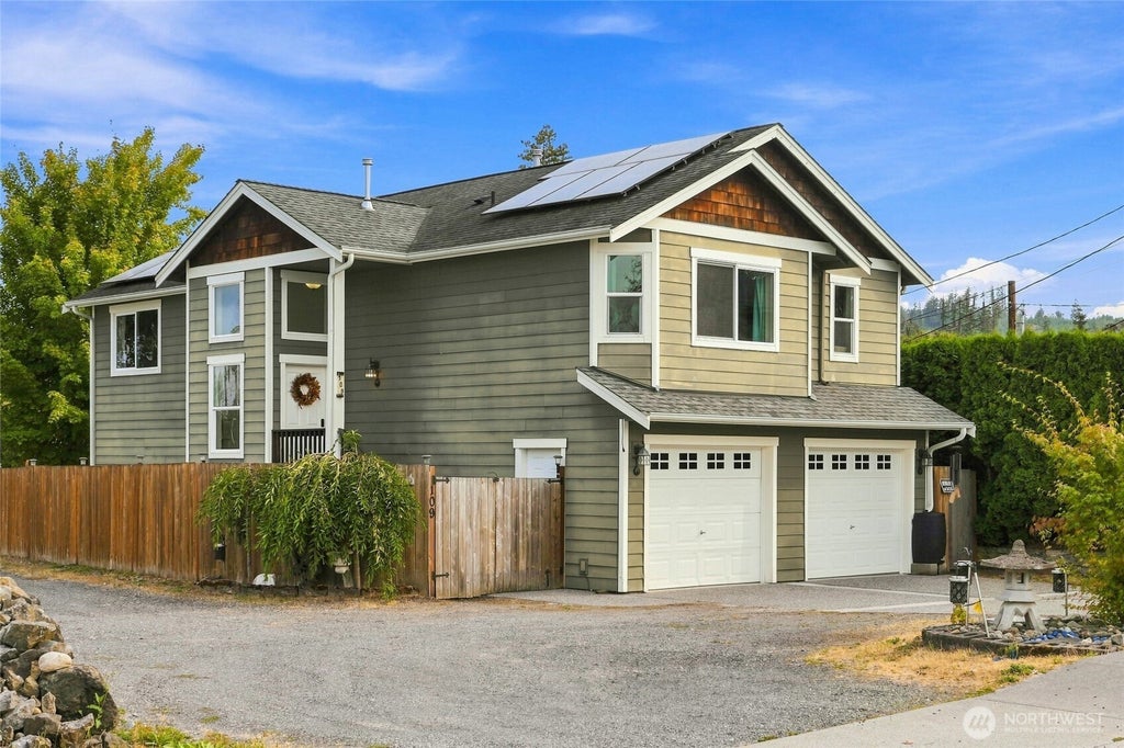 Photo of 109 E Pioneer Street, Granite Falls, WA 98252 (MLS # 2575944)