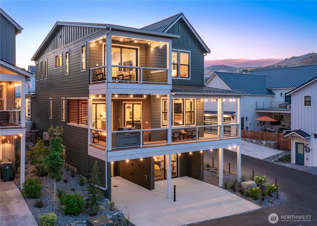 Photo of 201 Bluebell Lane, Chelan, WA 98816 (MLS # 2594166)