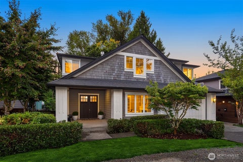 Photo of 2227 77th Avenue SE, Mercer Island, WA 98040 (MLS # 2570435)