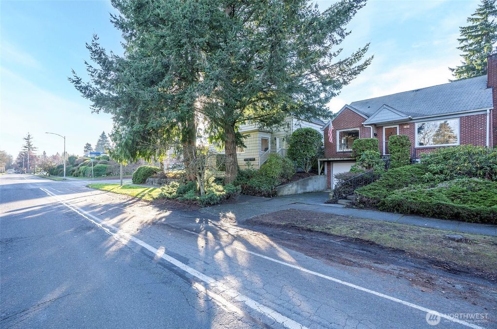 Photo of 1810 N Union Avenue, Tacoma, WA 98406 (MLS # 2470197)