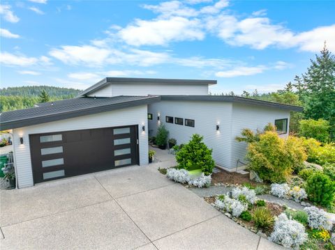 Photo of 3939 Rockridge Parkway, Anacortes, WA 98221 (MLS # 2442939)