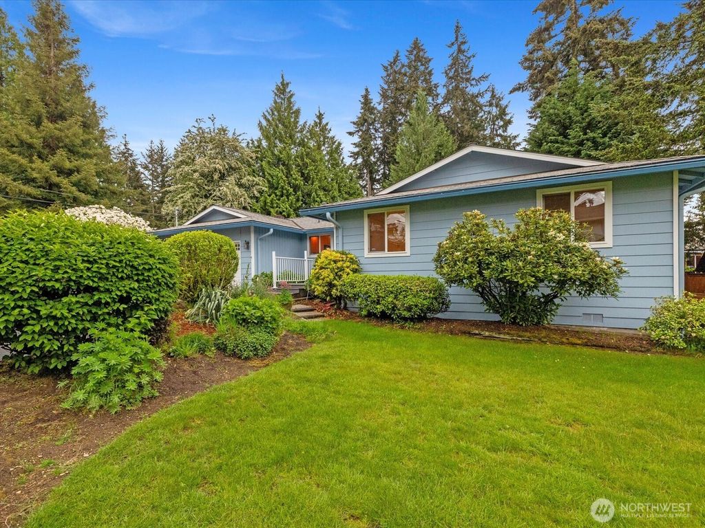 Photo of 2932 116th Street SE, Everett, WA 98208 (MLS # 2524045)