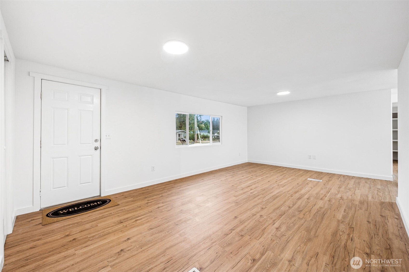 8601 Deodar Court SE