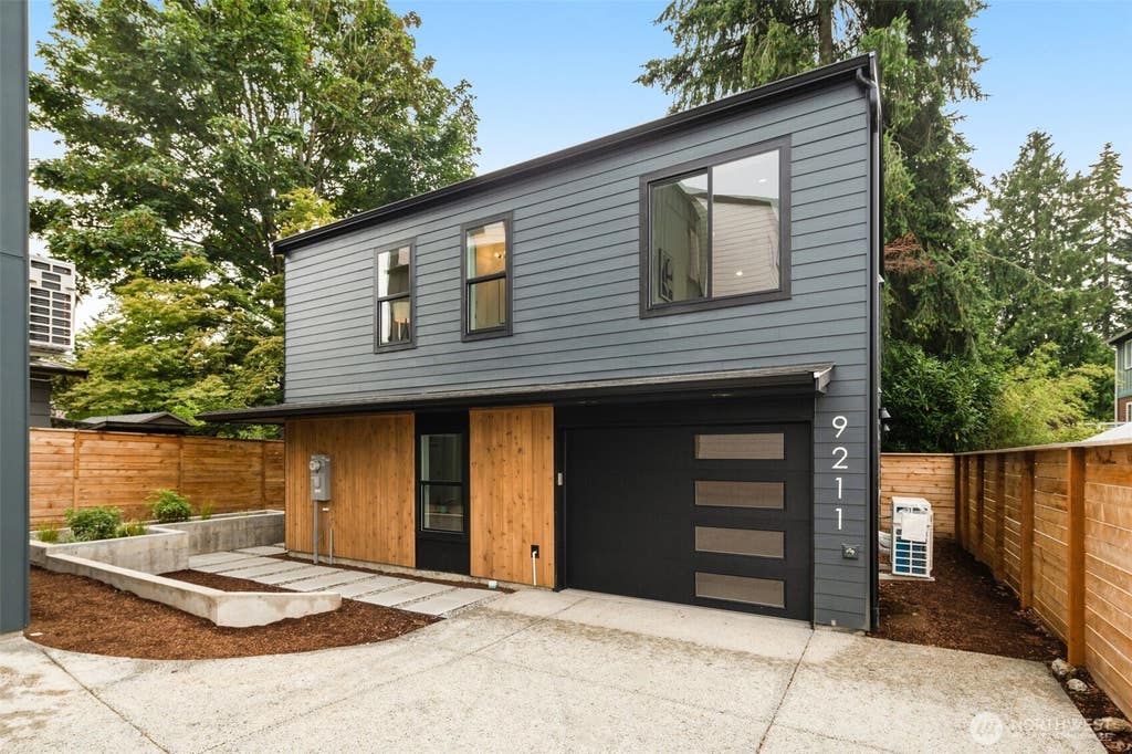Photo of 9211 12th Avenue NE, Seattle, WA 98115 (MLS # 2557691)