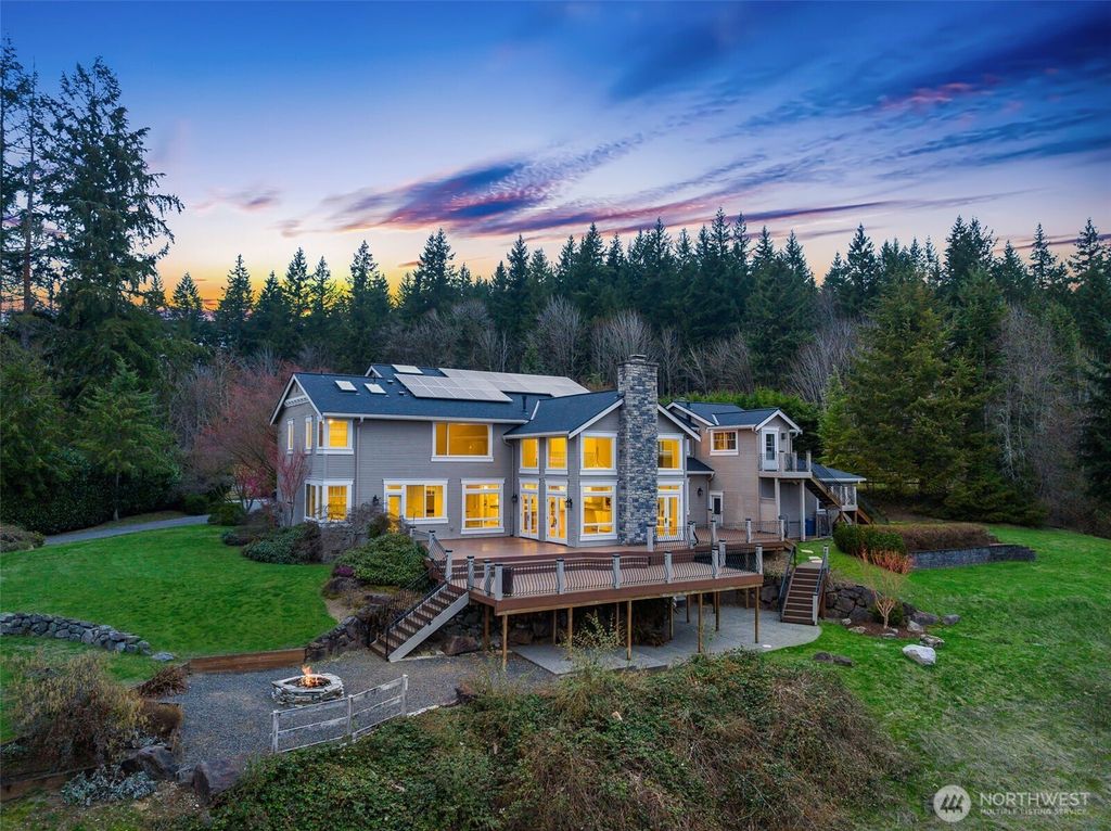 Photo of 22424 SE 134th Street, Issaquah, WA 98027 (MLS # 2401568)