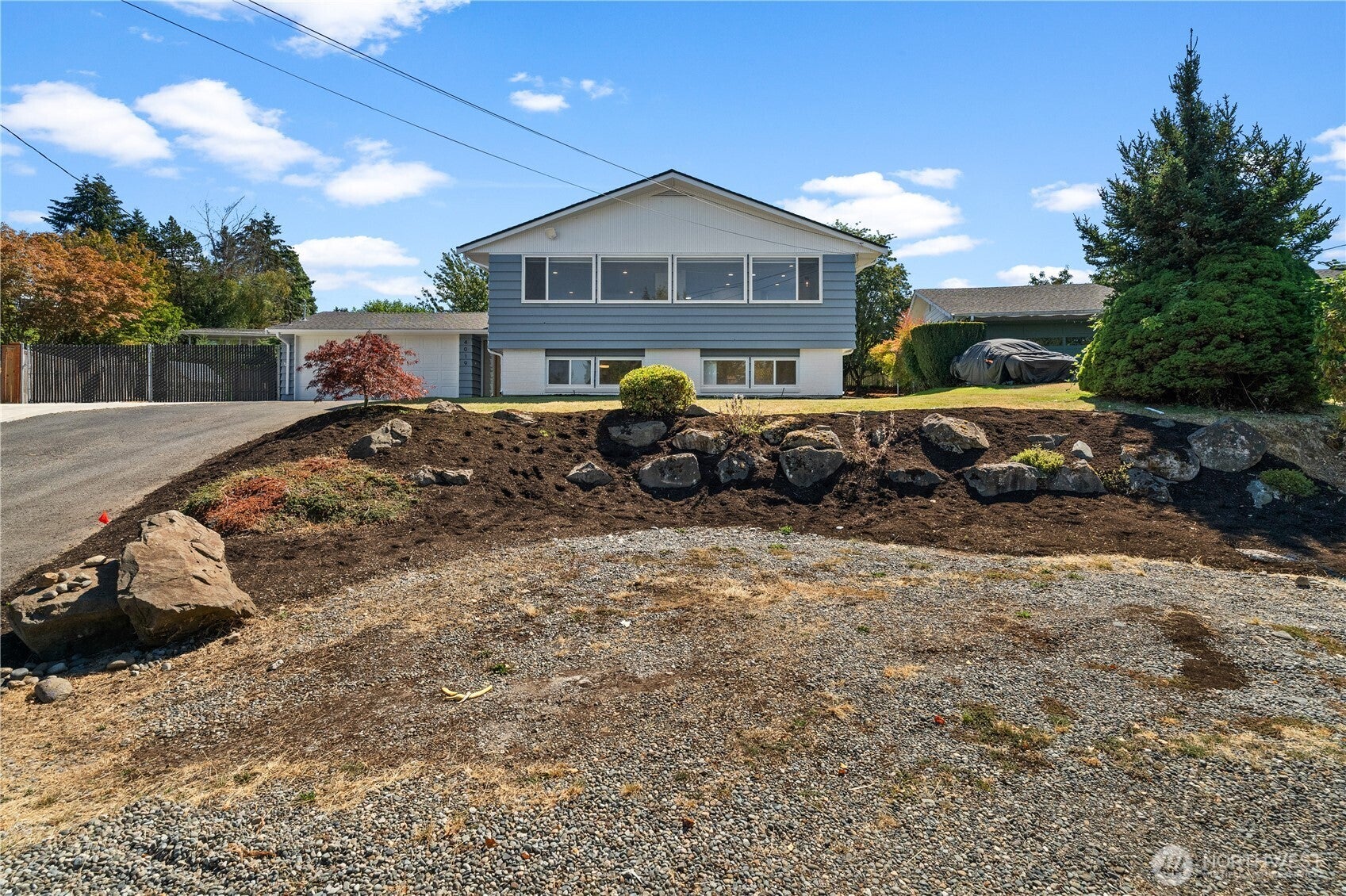 4019 Robin Road W