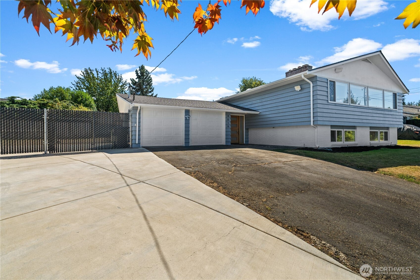 4019 Robin Road W