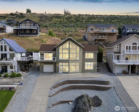 Photo of 340 W Beach Drive, Orondo, WA 98843 (MLS # 2515893)