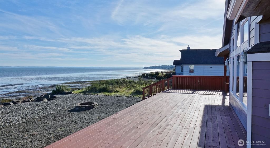 Photo of 332 Harbor View Loop SE, Ocean Shores, WA 98569 (MLS # 2458819)