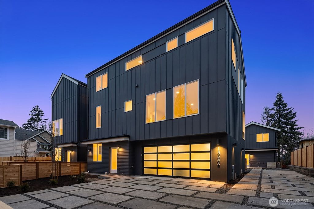 Photo of 13548 39th Avenue NE, Seattle, WA 98125 (MLS # 2462771)