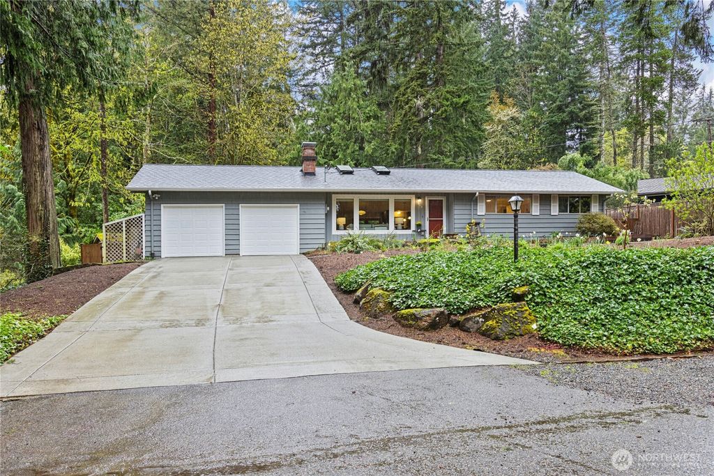 Photo of 585 Mt Index Place SW, Issaquah, WA 98027 (MLS # 2508426)