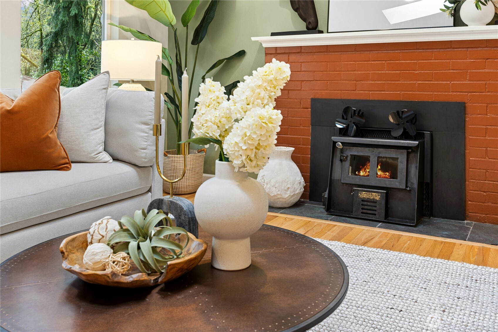 585 Mt Index Place SW