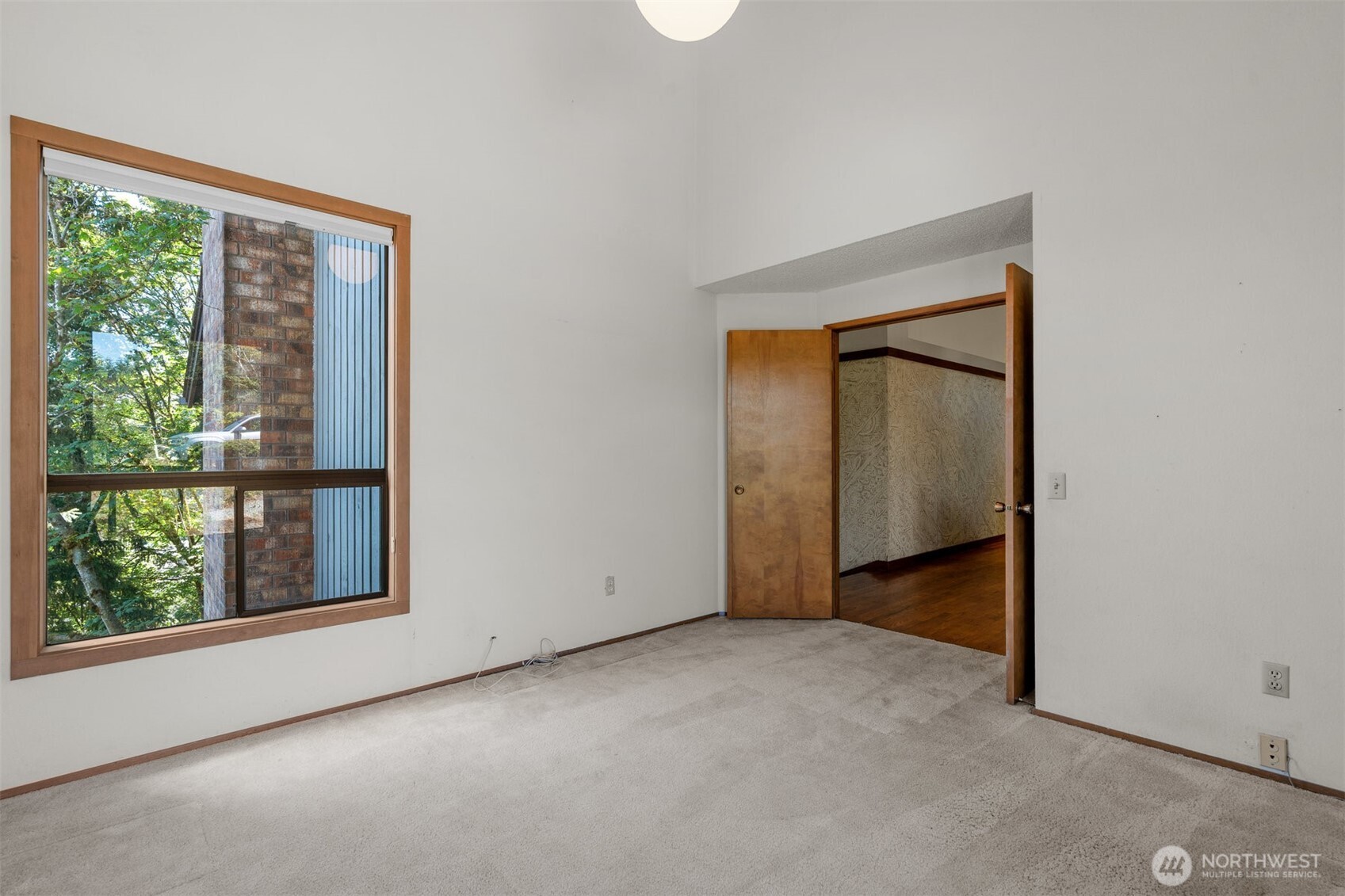 Bellevue, Washington 98006, United States, 3 Bedrooms Bedrooms, ,2 BathroomsBathrooms,Residential,Active,173296