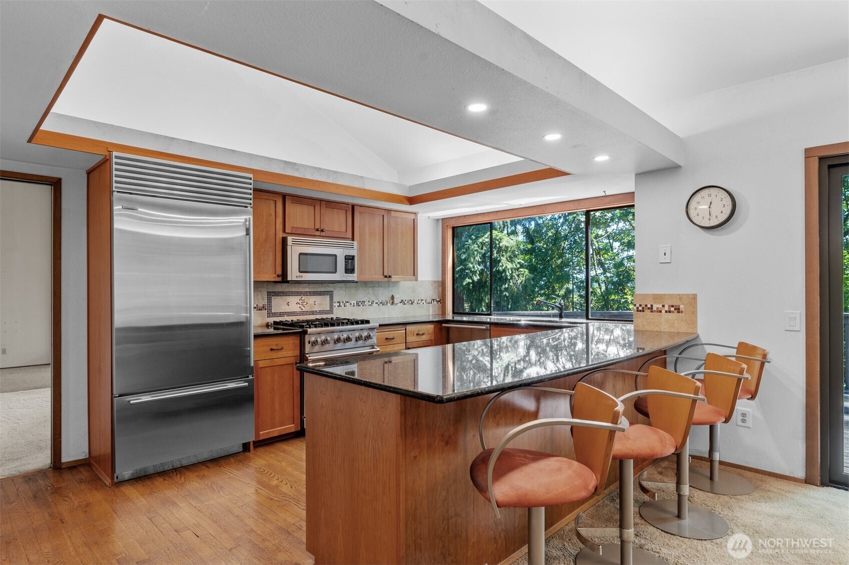 Bellevue, Washington 98006, United States, 3 Bedrooms Bedrooms, ,2 BathroomsBathrooms,Residential,Active,173296