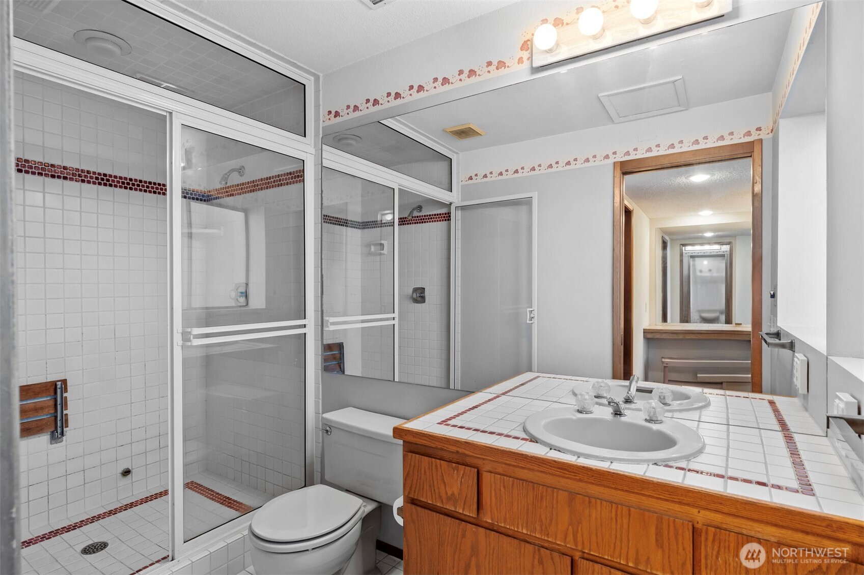 Bellevue, Washington 98006, United States, 3 Bedrooms Bedrooms, ,2 BathroomsBathrooms,Residential,Active,173296