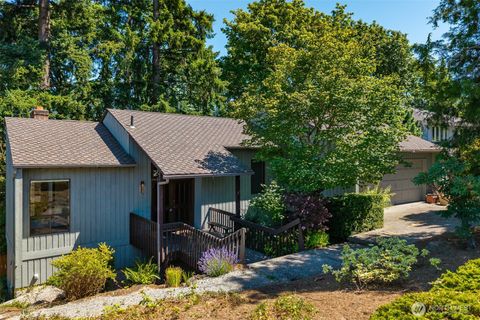 Photo of 4630 142nd Place SE, Bellevue, WA 98006 (MLS # 2408559) Photo of 4630 142nd Place SE, Bellevue, WA 98006 (MLS # 2408559)