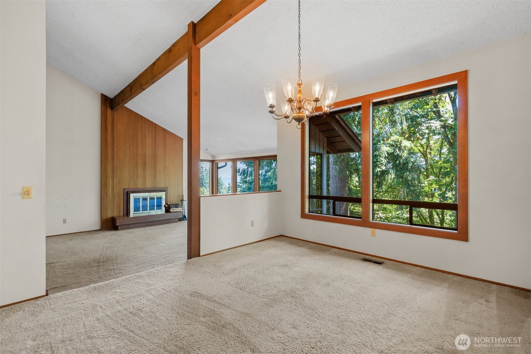 Bellevue, Washington 98006, United States, 3 Bedrooms Bedrooms, ,2 BathroomsBathrooms,Residential,Active,173296