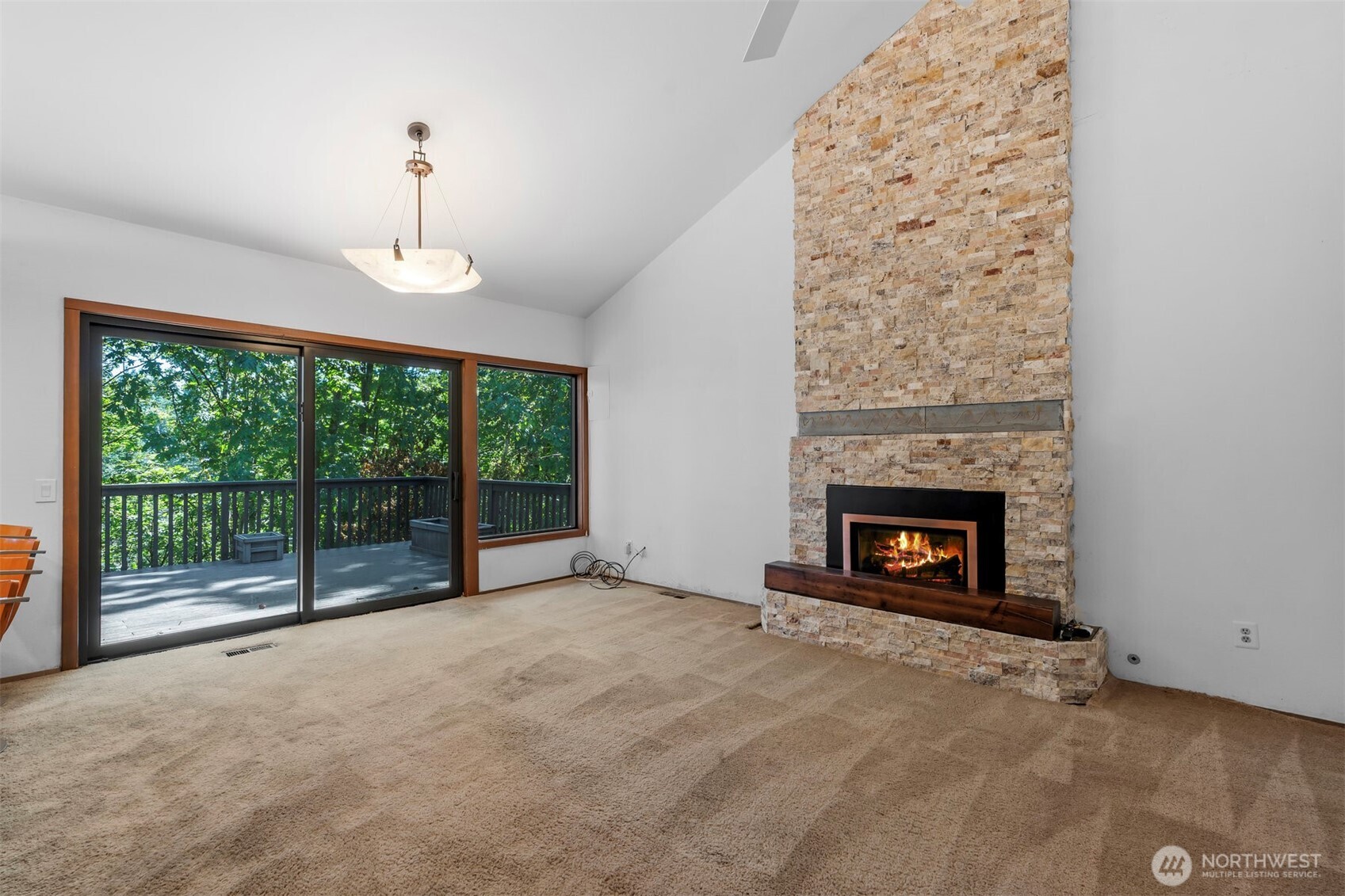 Bellevue, Washington 98006, United States, 3 Bedrooms Bedrooms, ,2 BathroomsBathrooms,Residential,Active,173296