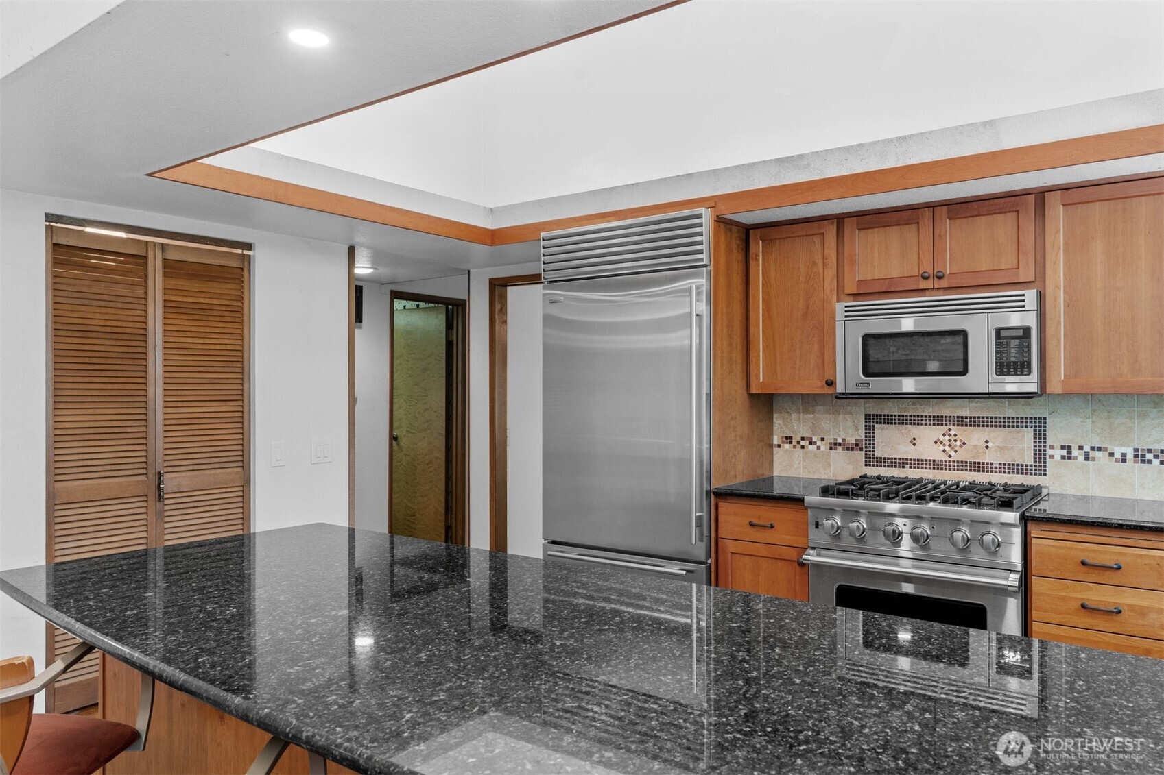 Bellevue, Washington 98006, United States, 3 Bedrooms Bedrooms, ,2 BathroomsBathrooms,Residential,Active,173296