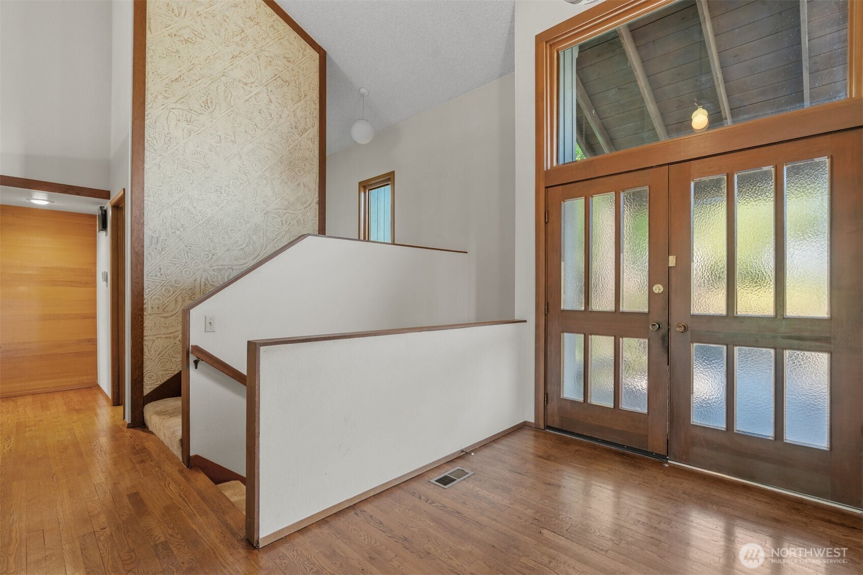 Bellevue, Washington 98006, United States, 3 Bedrooms Bedrooms, ,2 BathroomsBathrooms,Residential,Active,173296