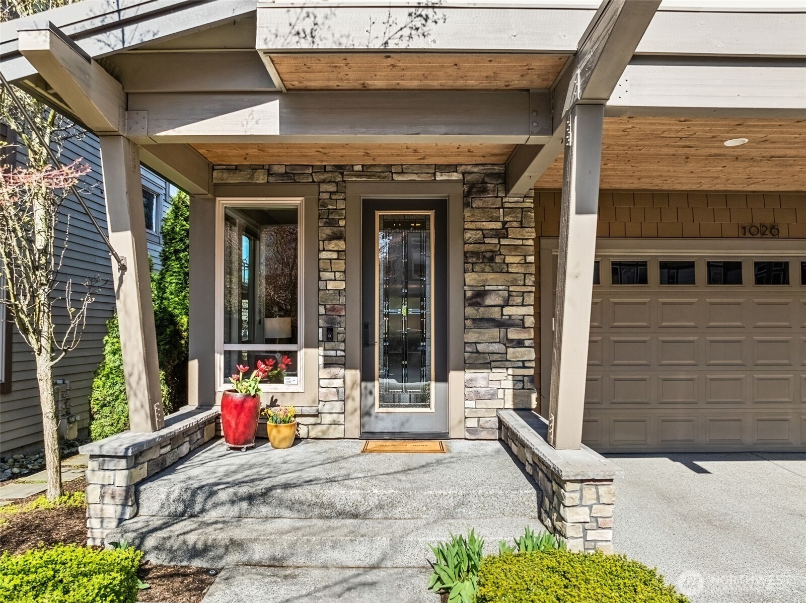 1026 N 41st Pl Place