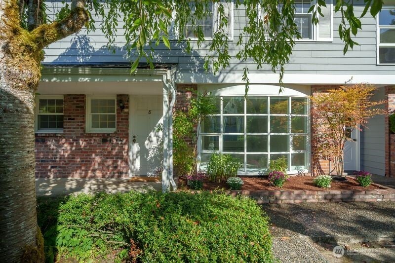 Photo of 1420 Bellevue Way WAY SE #8, Bellevue, WA 98004 (MLS # 2589636)