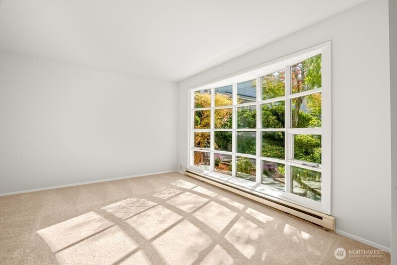1420 Bellevue Way SE 8