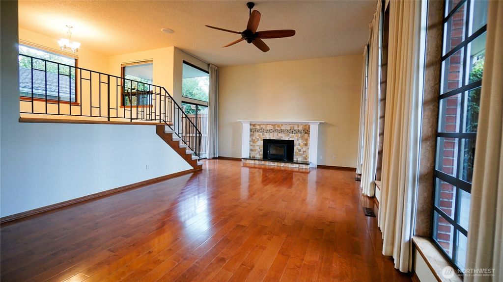 Photo of 16902 28th Avenue SW, Burien, WA 98166 (MLS # 2474656)