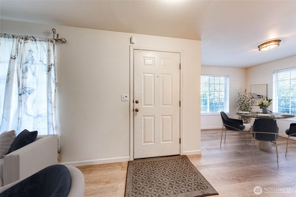 Photo of 1716 Scenic Drive, Everett, WA 98203 (MLS # 2463049)