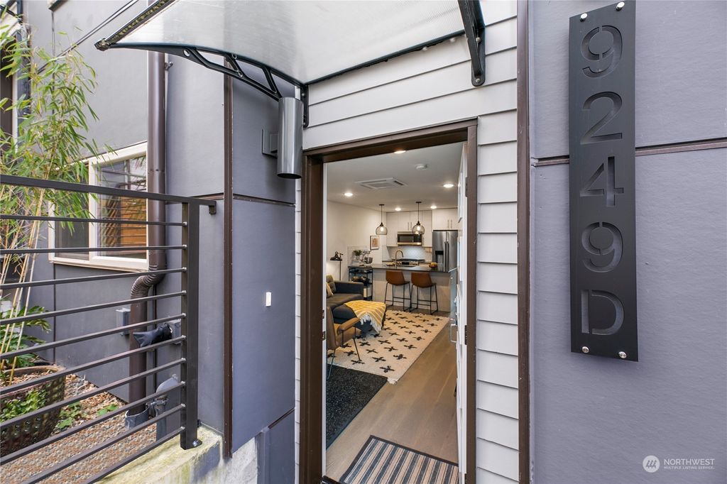 Photo of 9249 35th Avenue SW #D, Seattle, WA 98126 (MLS # 2032337)