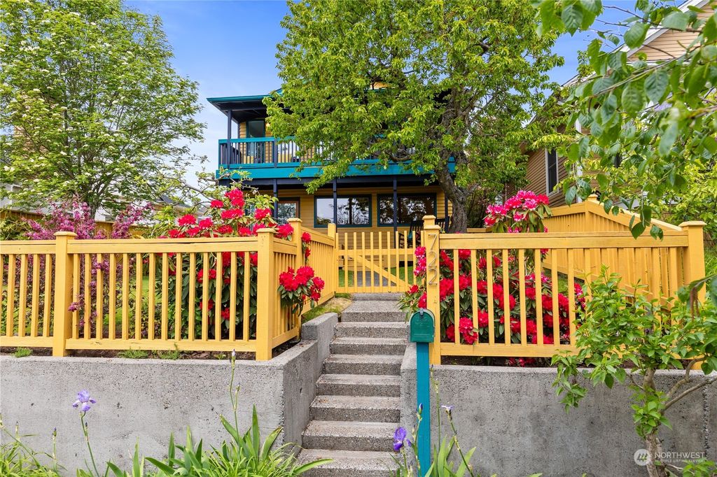 Photo of 722 NW 73rd Street, Seattle, WA 98117 (MLS # 2233279)