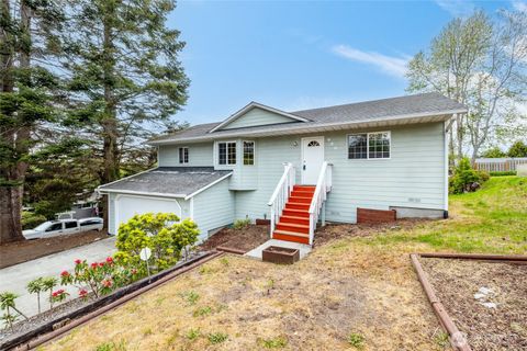 Photo of 660 Cranberry Drive, Oak Harbor, WA 98277 (MLS # 2519553)