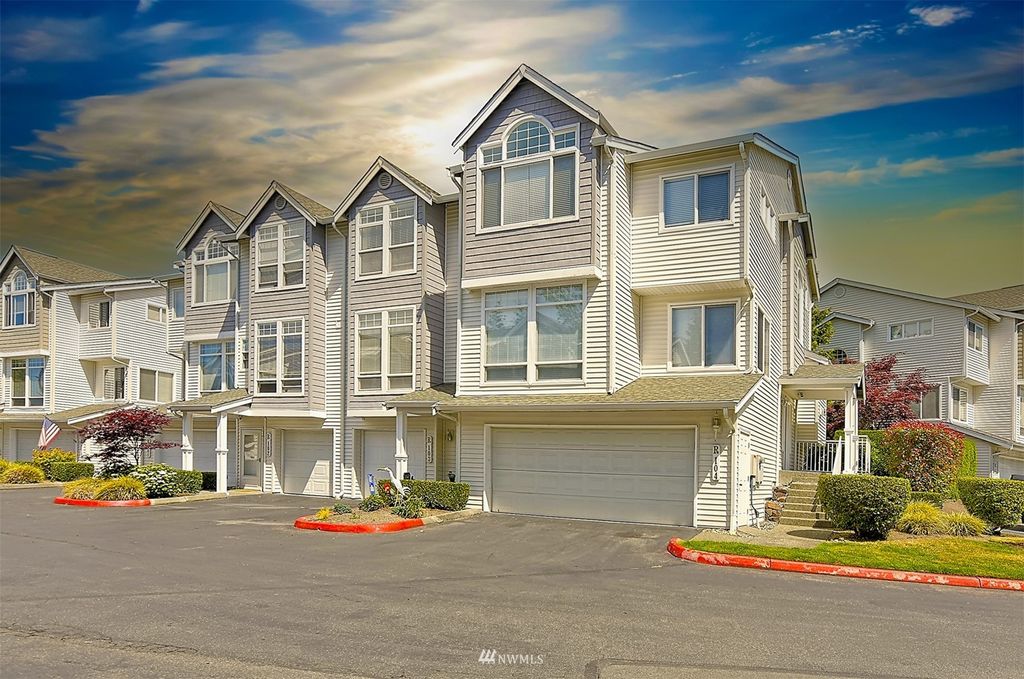 Photo of 5500 Harbour Pointe Boulevard #R104, Mukilteo, WA 98275 (MLS # 1968376)