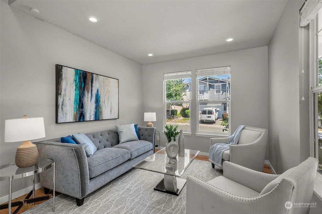 Photo of 517 Pasco Place NE, Renton, WA 98059 (MLS # 2263348)