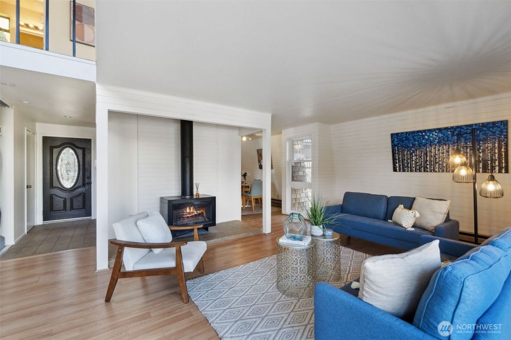 Photo of 10737 Burke Avenue N #9, Seattle, WA 98133 (MLS # 2341934)