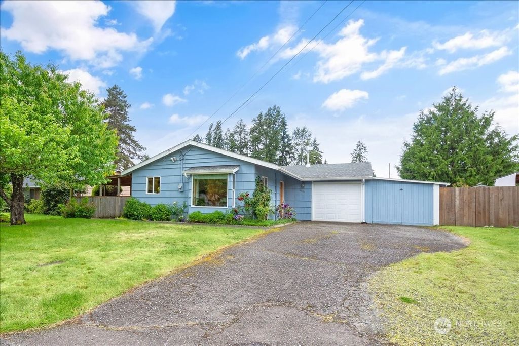 Photo of 16835 125th Avenue SE, Renton, WA 98058 (MLS # 2243627)