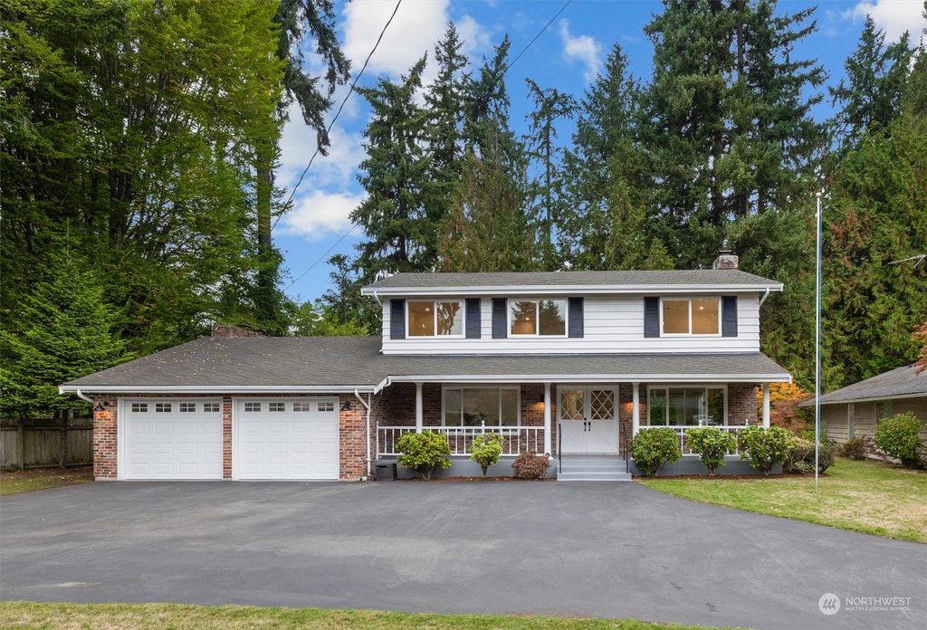 Photo of 13014 NE 10th Street, Bellevue, WA 98005 (MLS # 2166773)