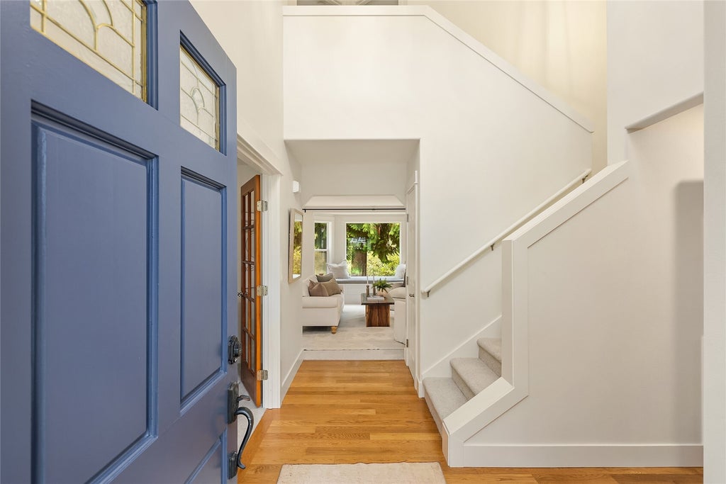 Photo of 1864 Commodore Lane NW, Bainbridge Island, WA 98110 (MLS # 2598570)