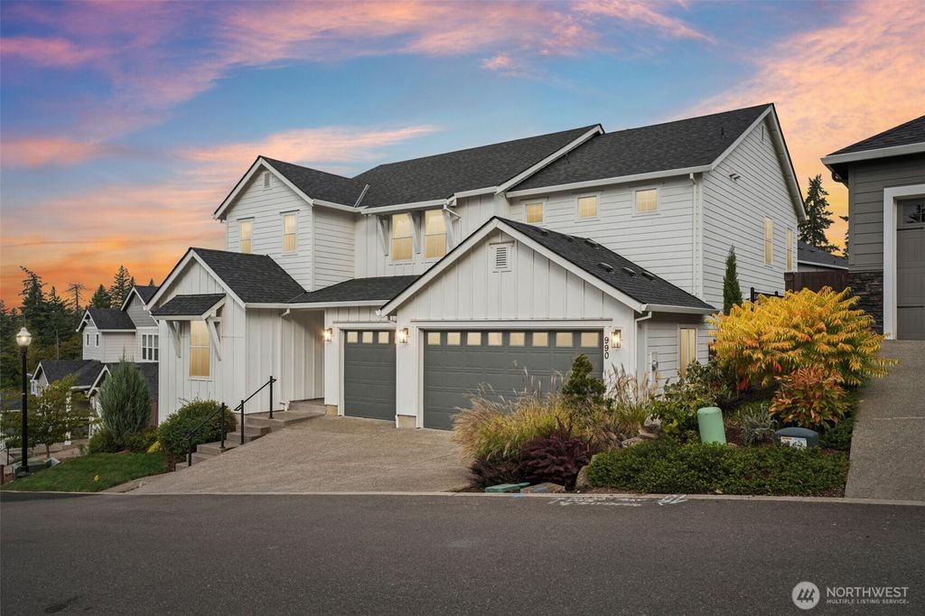 Photo of 990 W Magnolia Loop, Washougal, WA 98671 (MLS # 2443244)