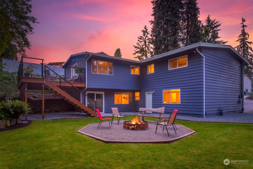 Photo of 1808 200th Place SW, Lynnwood, WA 98036 (MLS # 2254235)